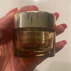 Estée Lauder Revitalizing Supreme+